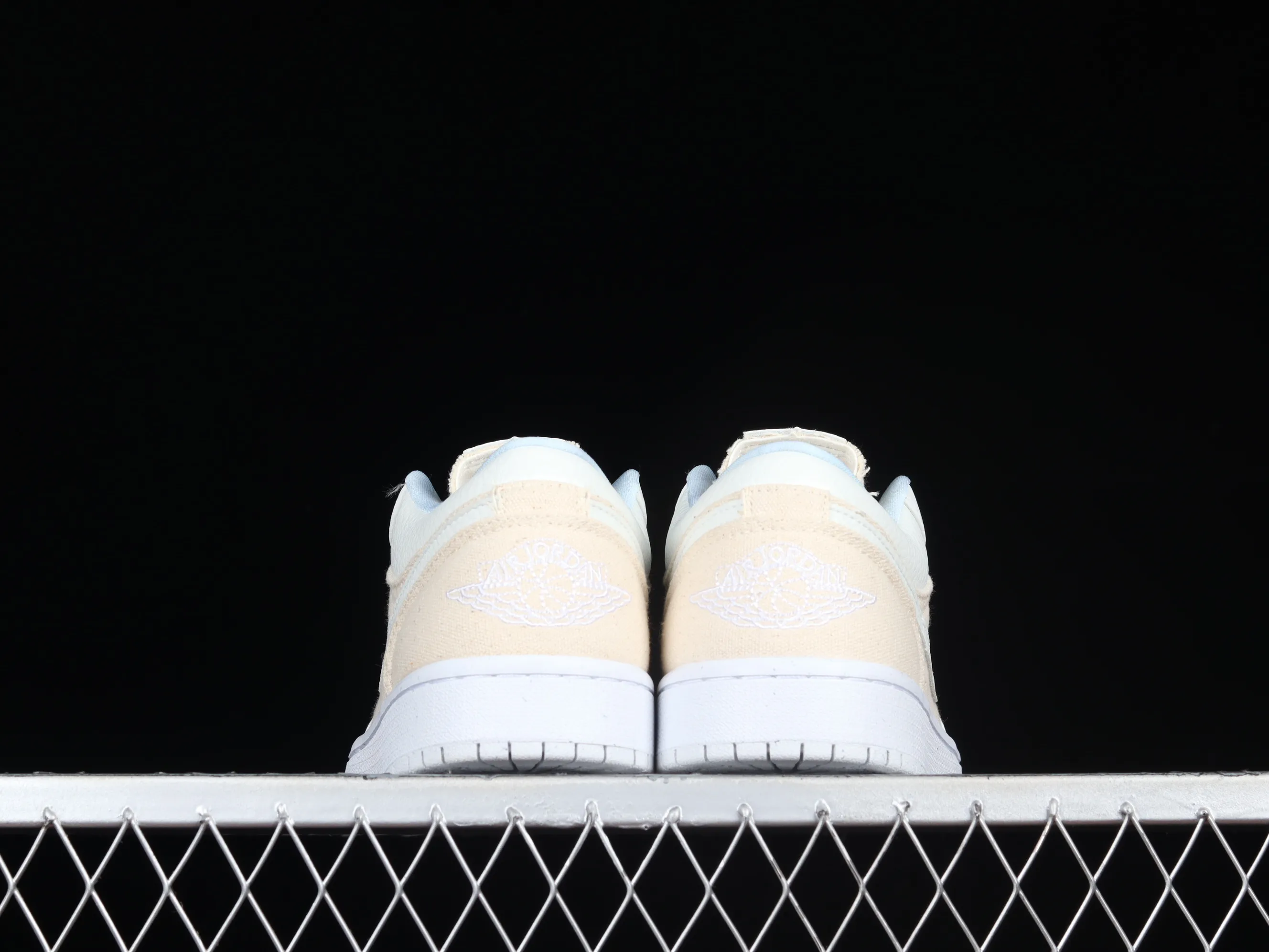 All categories Air Jordan Jordan series basketball shoes Air Jordan 1 Low Z version Air Jordan 1 Low "Canvas" AJ1 Joe 1 meter white canvas stitching low-top basketball shoes DQ4151-500